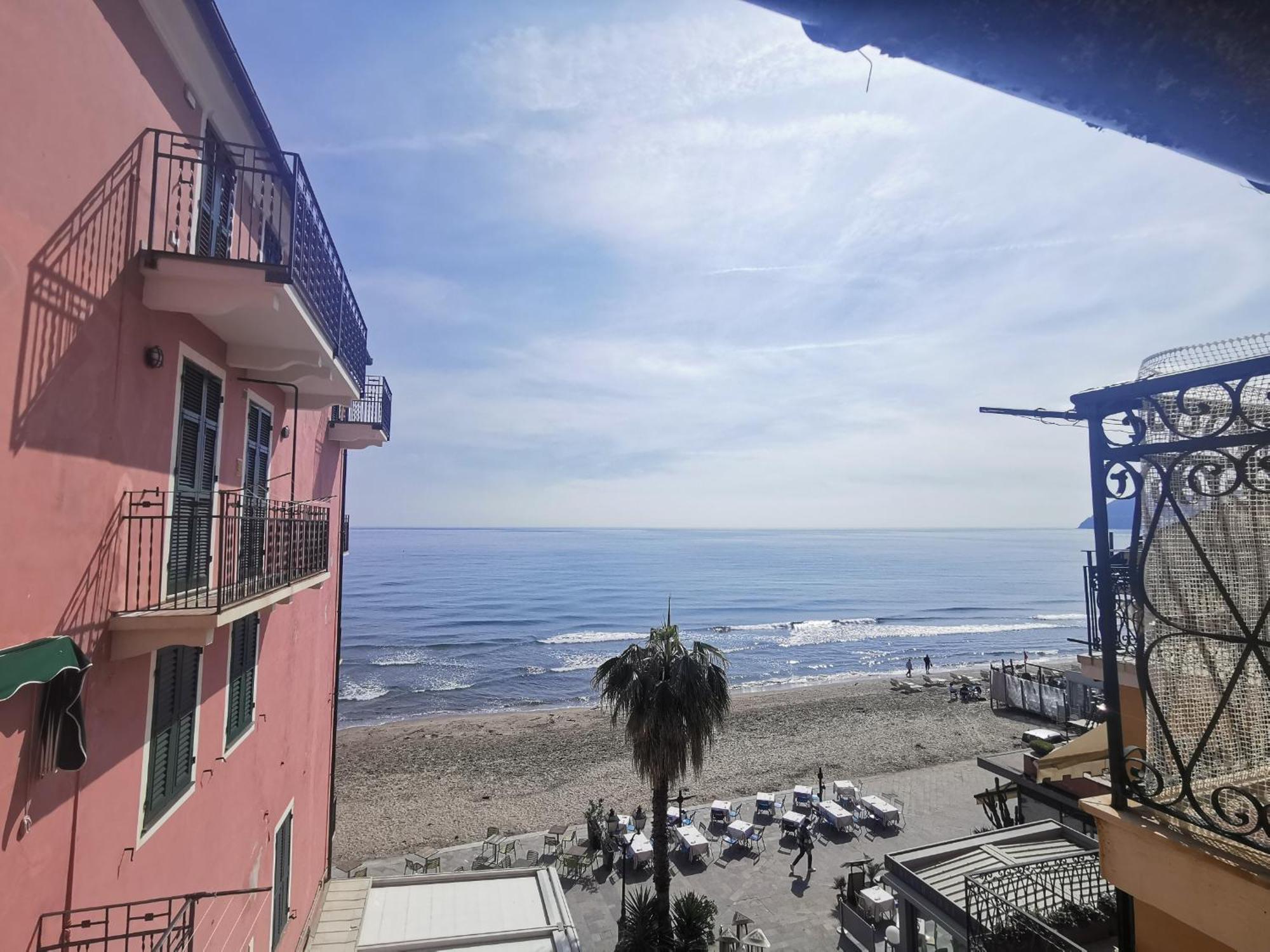 Casa Smile Appartement Alassio Buitenkant foto