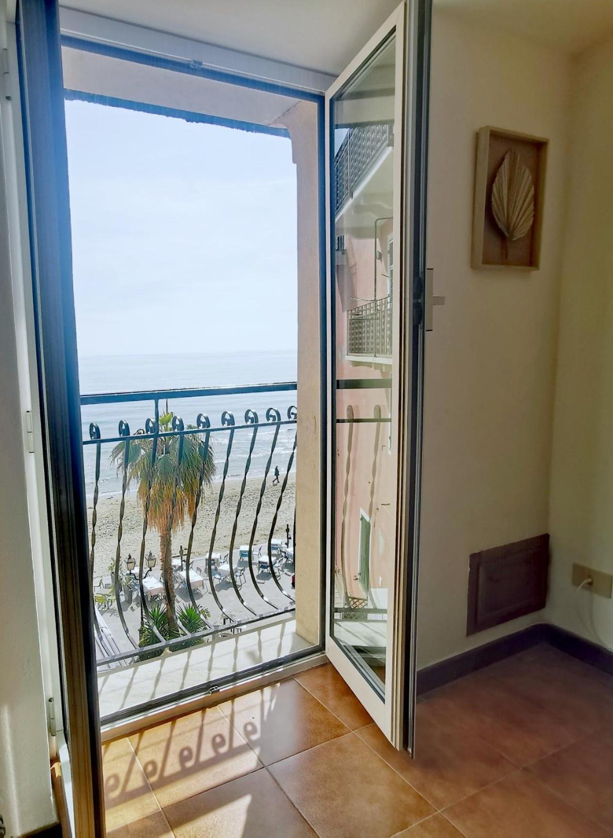 Casa Smile Appartement Alassio Buitenkant foto